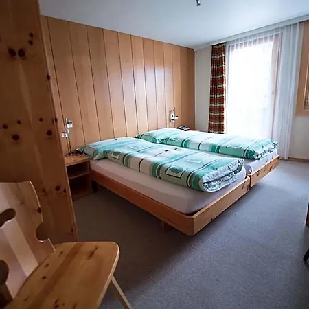 Hotel Hold 2*