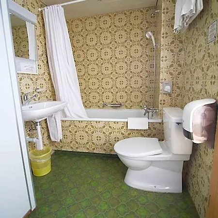 Hotel Hold