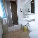 Hold Hotell